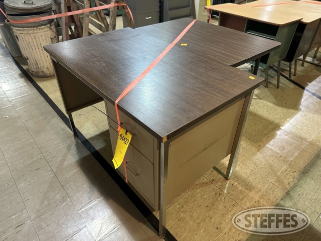 Desk w/table
